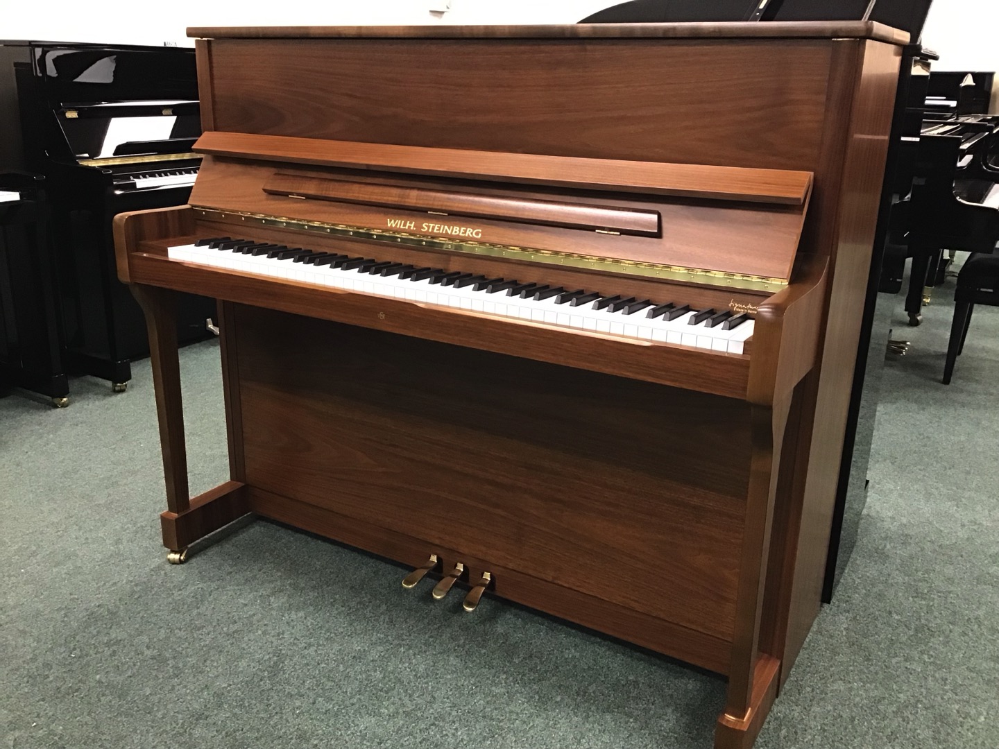 Wilh Steinberg s124 Satin Walnut