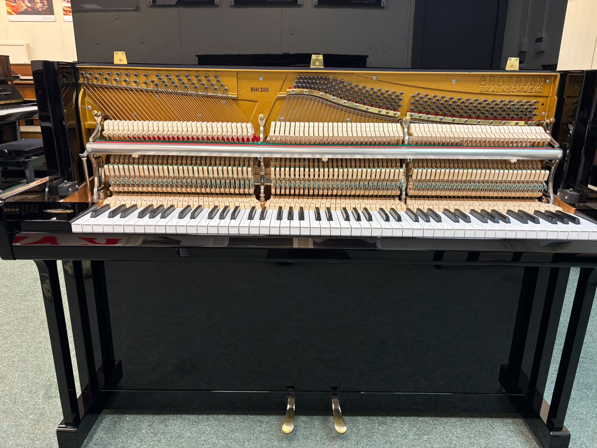 Friedrich Grotrian Used Upright Piano - Image 5