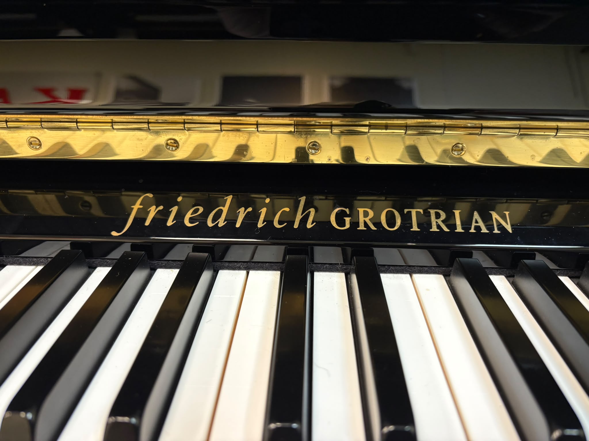 Friedrich Grotrian Used Upright Piano - Image 4